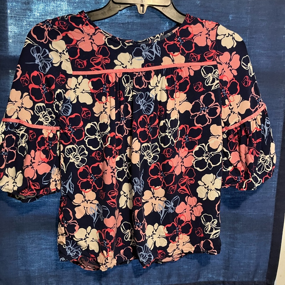 Crown & Ivy Navy and Pink Floral Blouse girls small
